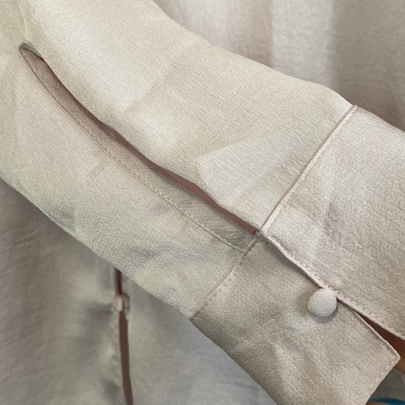 Express Light Pink Portofino Ruffle V-Neck Button Up Blouse Shirt Bohemian Top - Picture 13 of 16